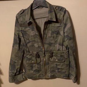 EXPRESS camouflage jacket. 💯 COTTON SMALL